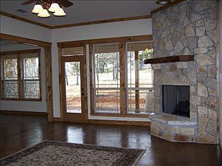 3rd image of 1095 Cardinal Ln