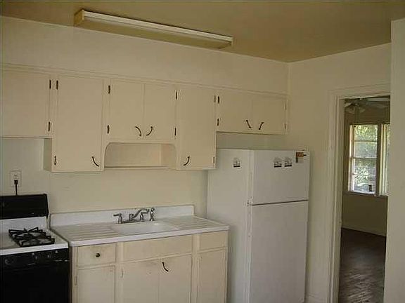 4th image of 1605 Algonquin Pkwy APT 1