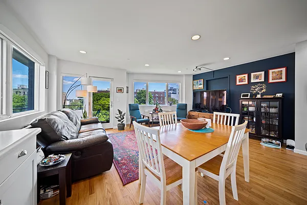 Sold by Bond New York | media 1