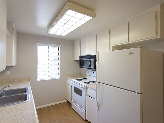 3rd image of 5500 Morro Way APT 2