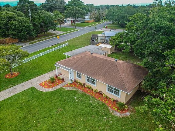 3rd image of 6921 Onyx Dr N