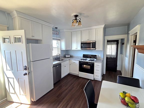 3rd image of 1022 New Jersey Ave #1