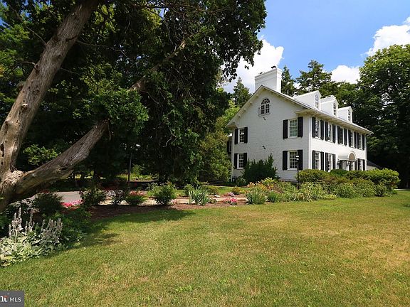 2nd image of 1301 Boal Ave