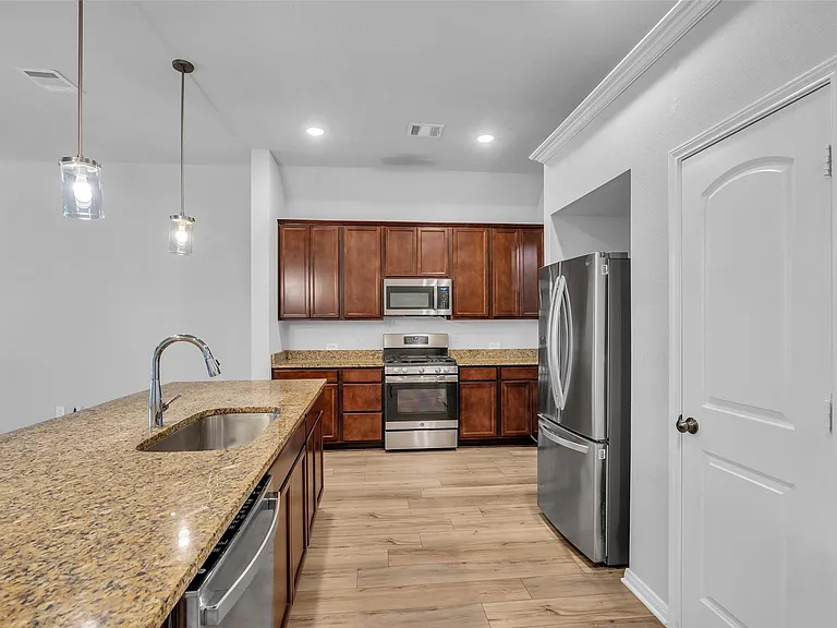 3430 Redbridge Ct — Photo 9