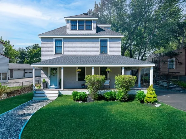 6 Franklin St, Braintree, MA 02184