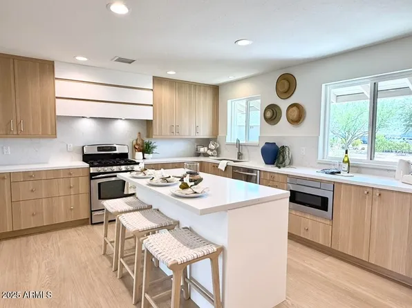 8126 E CYPRESS Street, Scottsdale, AZ 85257