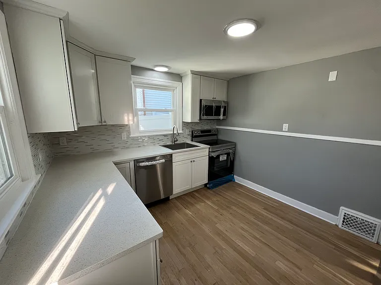 202 Canaan Rd — Photo 11