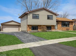 8832 170th St, Orland Hills, IL 60487