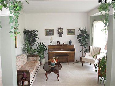2nd image of 27164 Perry Cir