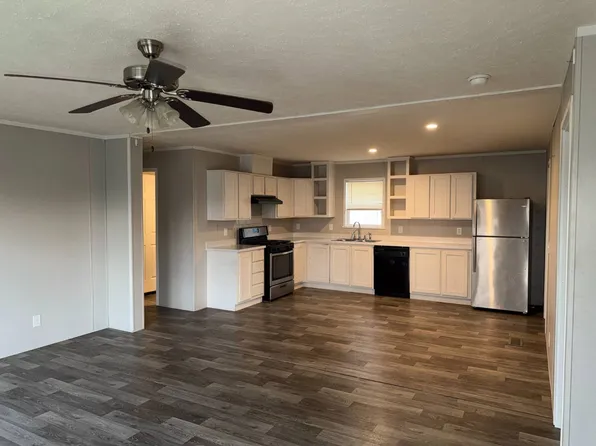 213 Avenue C #68, East Peoria, IL 61611