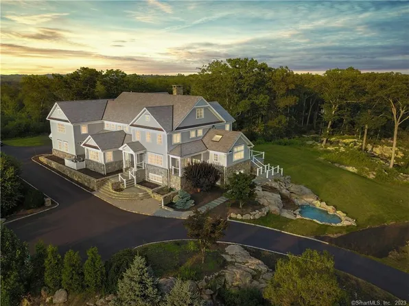 29 Rogues Ridge, Weston, CT 06883