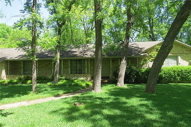 1st image of 207 Softwood Dr