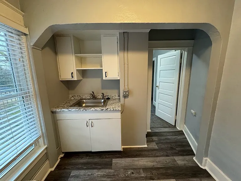 D090 - Terry Ave 133 — Photo 11