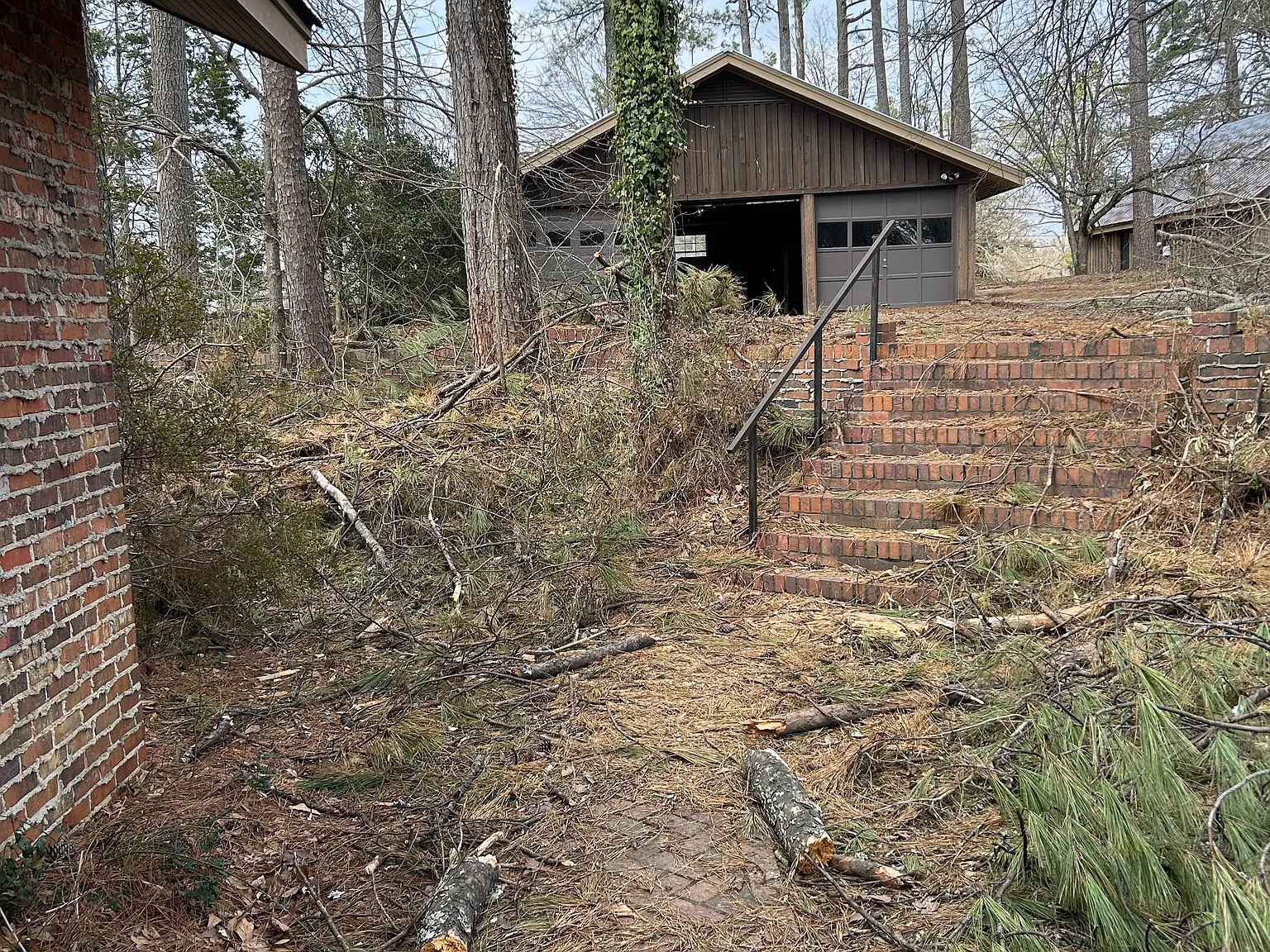 5 bed, 2300 sqft, $4,000 — Photo 3