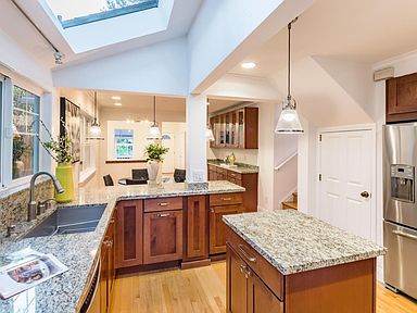 2151 Oakley Ave, Menlo Park, CA 94025 | Zillow