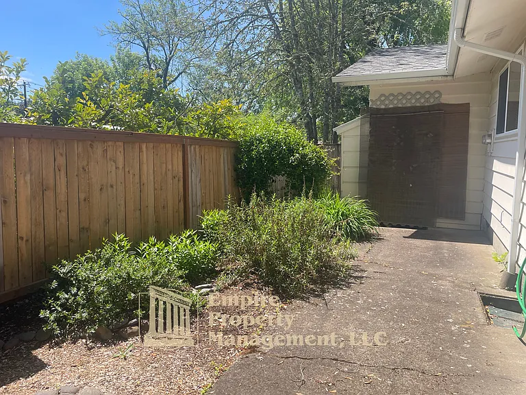 2375 Adams St — Photo 18