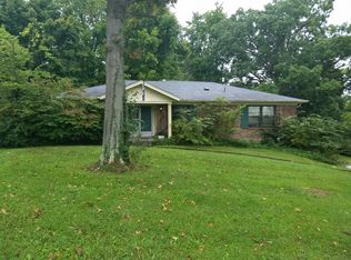 9203 Windsor Park Dr, Louisville, KY 40272