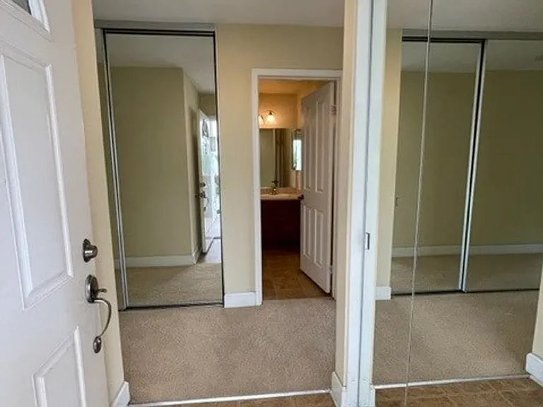 8503 Villa La Jolla Dr #C — Photo 6