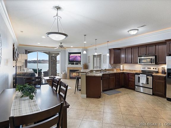5th image of 1225 Lands End Pkwy #715