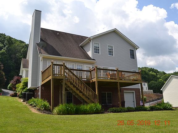 4th image of 19175 Sterling Dr