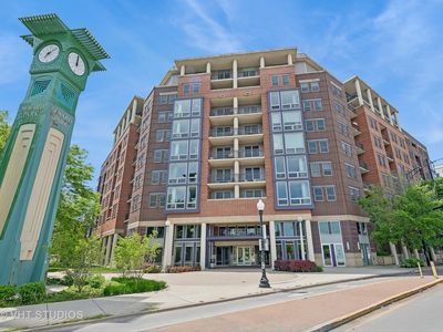 437 W Division St #618, Chicago, IL, 60610