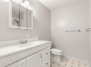 404 Skyhill Rd, Alexandria, VA 22314