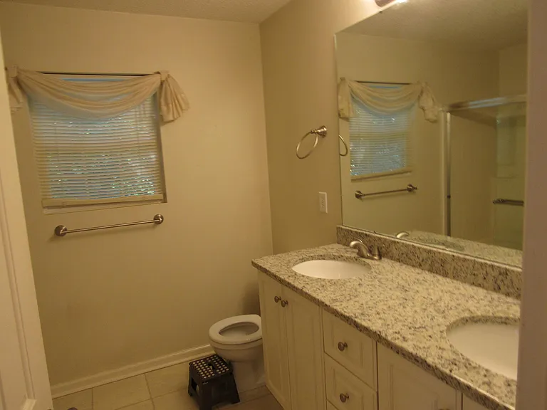 138 Kensington Way — Photo 11