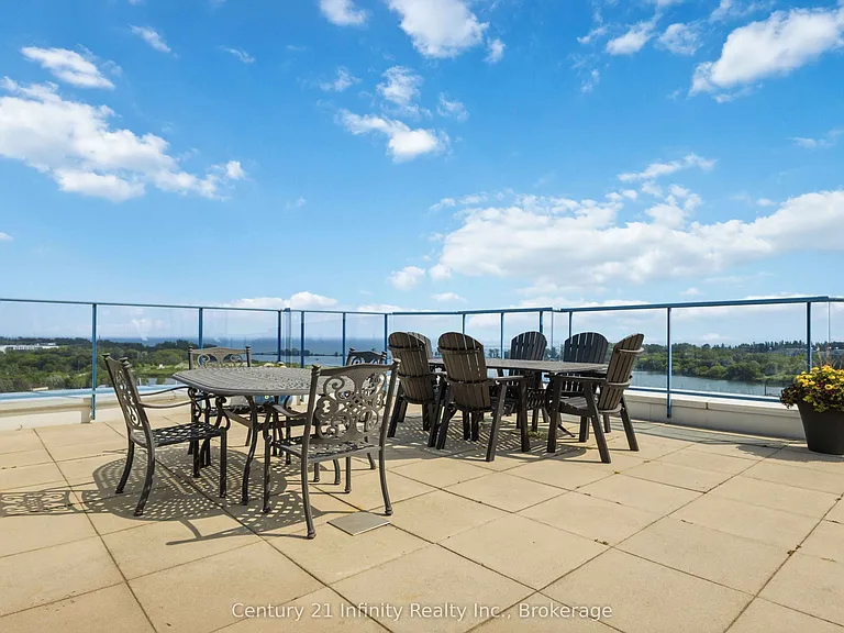 340 Watson St W #510 — Photo 37