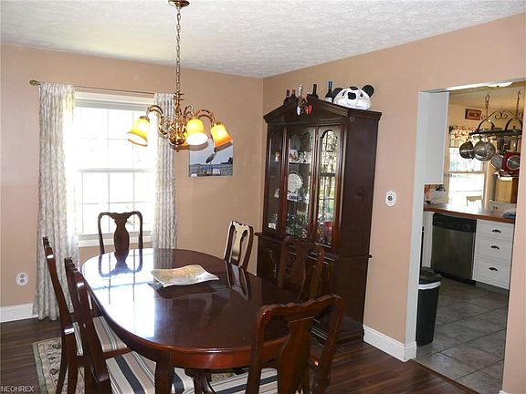 5th image of 4075 Tennyson Ln