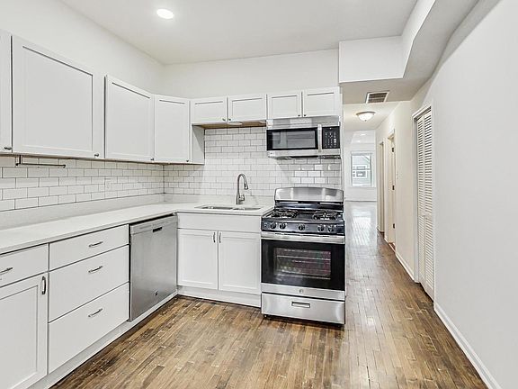 5th image of 3330 W Hutchinson St #2
