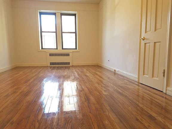 5th image of 4725 40th St APT 1E