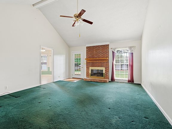 5th image of 3015 Hartford Dr