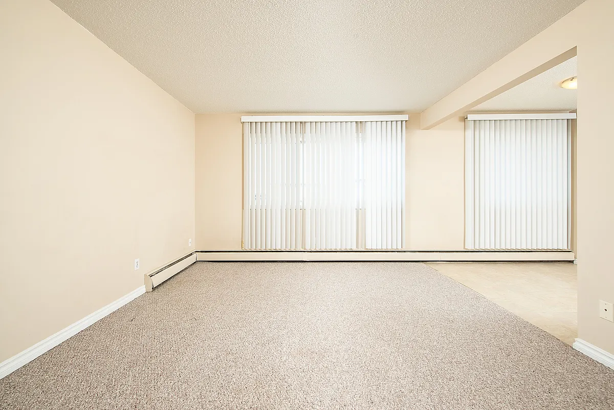 Highland House Apartments — Photo 2