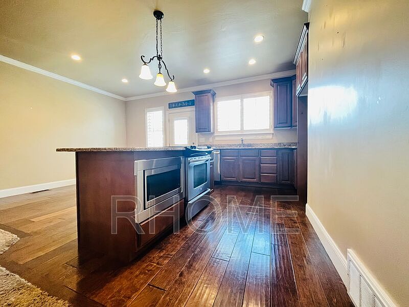 1st image of 11727 S Winford Dr