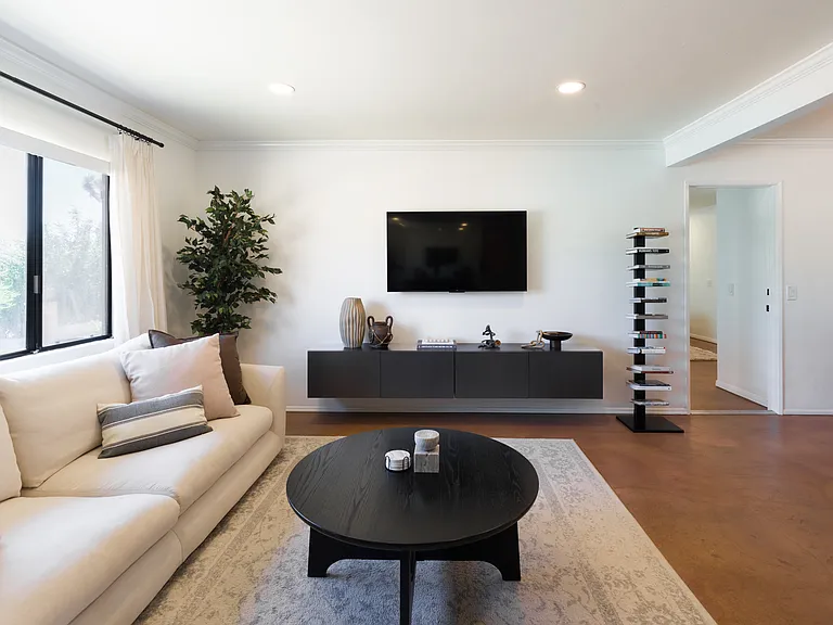 7592 Pinon Dr — Photo 4