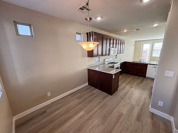 4th image of 10741 Leatherstocking Ave
