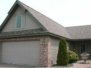 1830 Stone Crk, Hudson, WI 54016