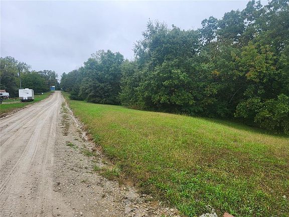 3rd image of Coral Ave