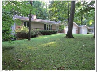 28052 Robin Hood Trl, Sturgis, MI 49091