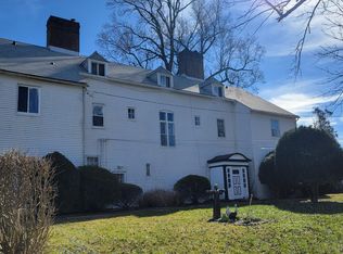 1 Belle Forte Ct, Pikesville, MD 21208