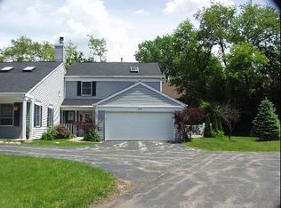 999 Devonshire Ave, Naperville, IL
