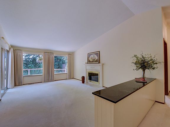 5th image of 20204 42nd Ave NE