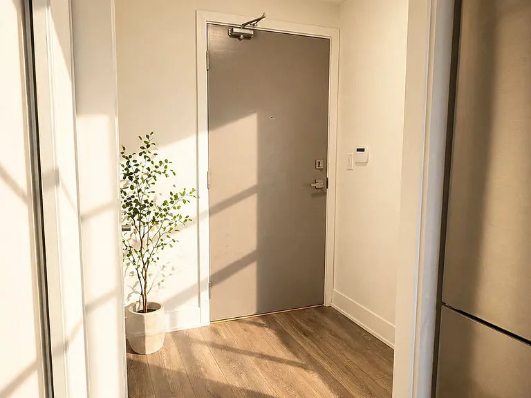 188 Fairview Mall Dr #728 — Photo 3