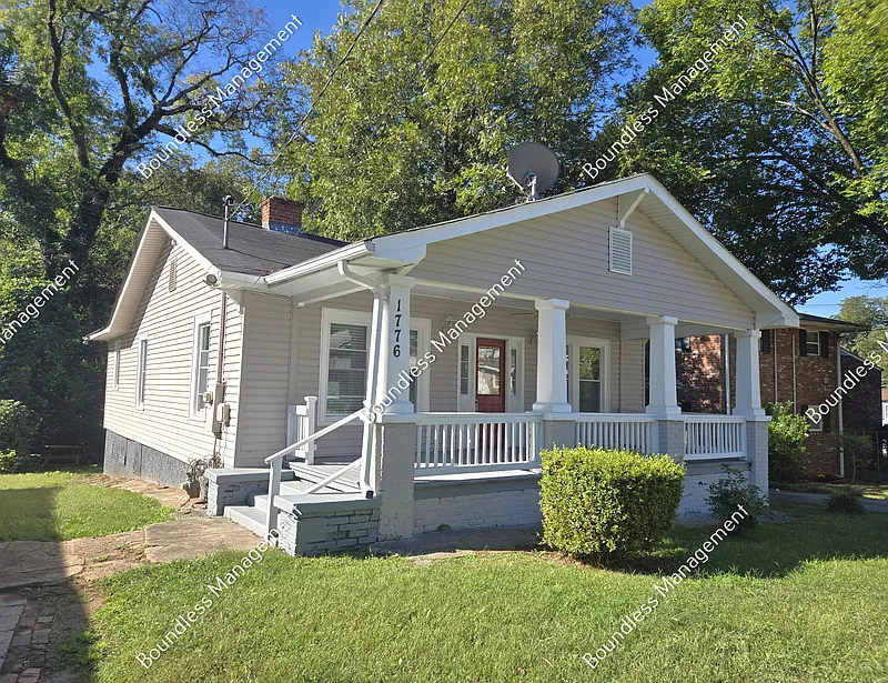 Historic College Park — Photo 1