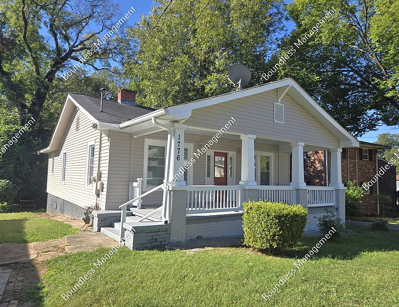 1st image of 1776 Lyle Ave