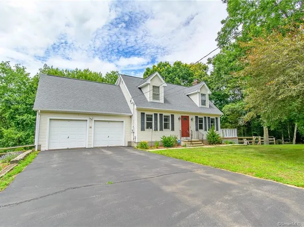 11 Oak Ridge Drive, Colchester, CT 06415