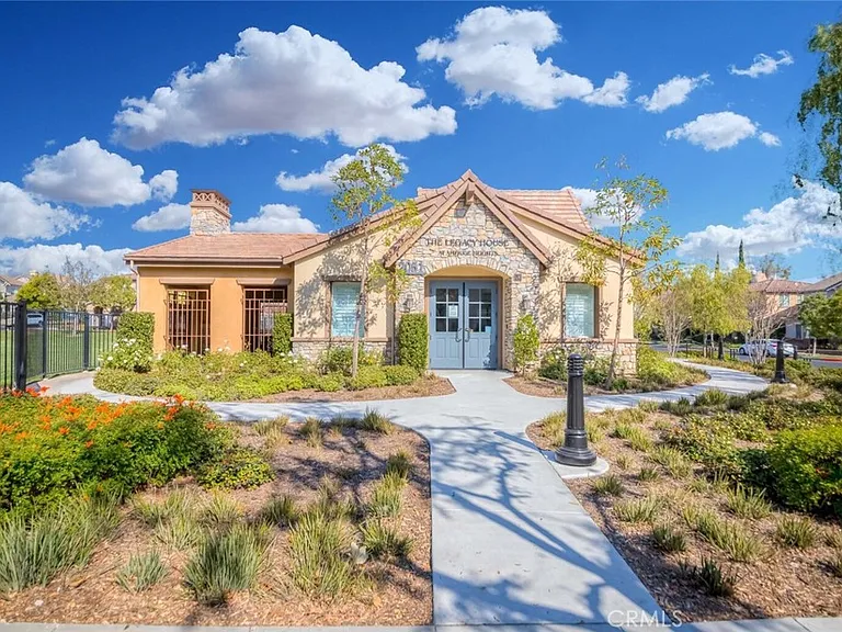 2068 Owens Dr — Photo 40