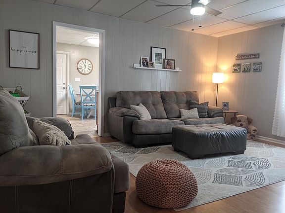 4th image of 60 Leonard Ave