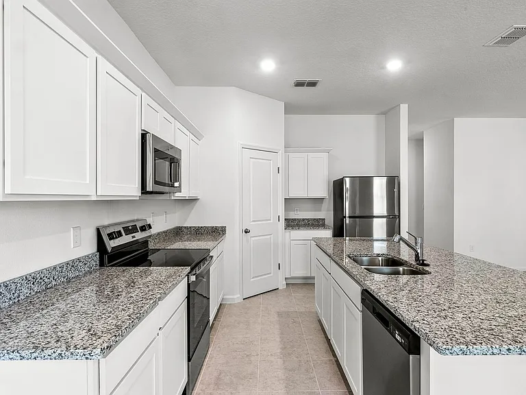 2202 Raven Ridge Rd — Photo 10