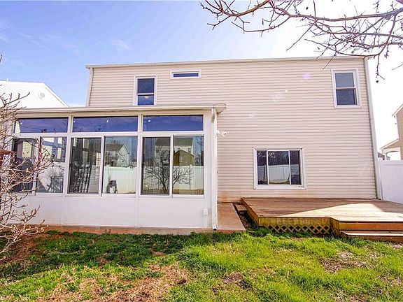 4th image of 4809 Redland Ct